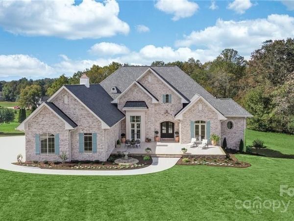 202 Canterbury Drive , Unit 127, North Wilkesboro, NC 28659