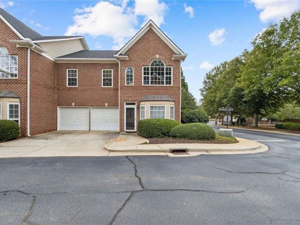 5000 Lexington Drive, Roswell, GA 30075