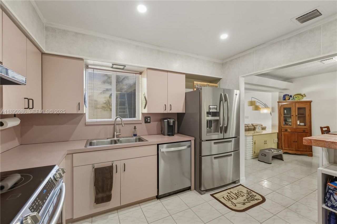 1007 N Golf Dr, Hollywood, FL 33021 Photo