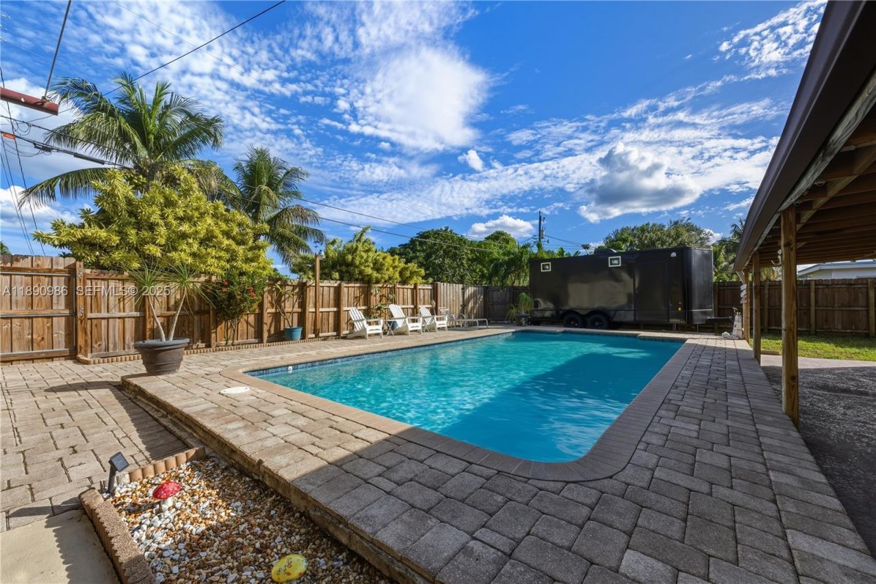 1007 N Golf Dr, Hollywood, FL 33021 Photo