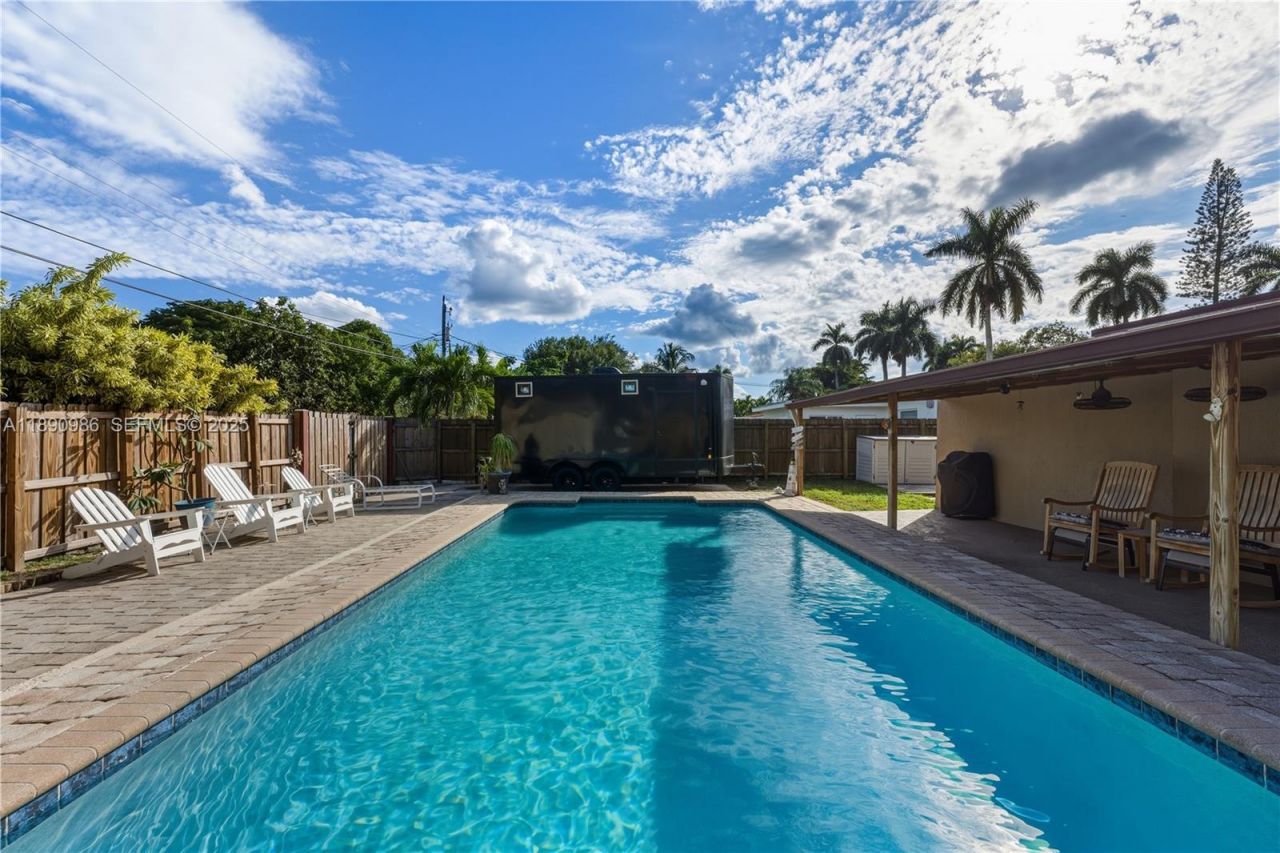 1007 N Golf Dr, Hollywood, FL 33021 Photo