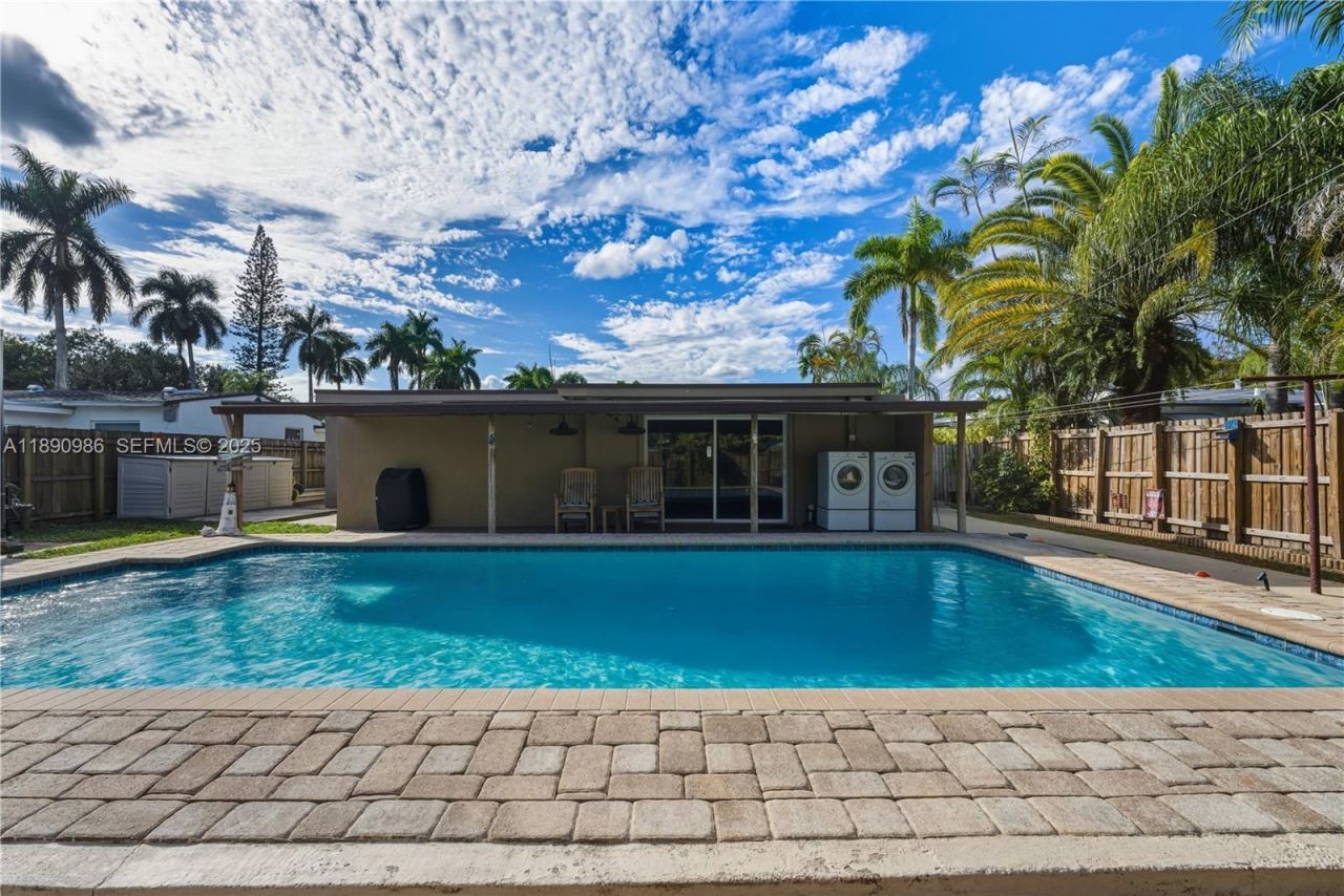 1007 N Golf Dr, Hollywood, FL 33021 Photo