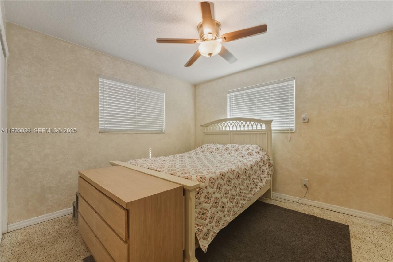 1007 N Golf Dr, Hollywood, FL 33021 Photo