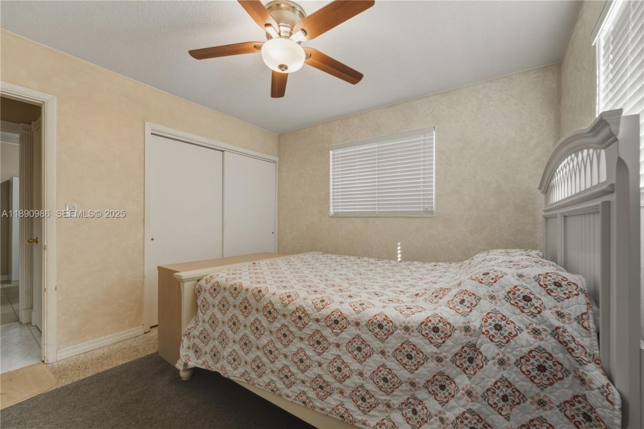 1007 N Golf Dr, Hollywood, FL 33021 Photo