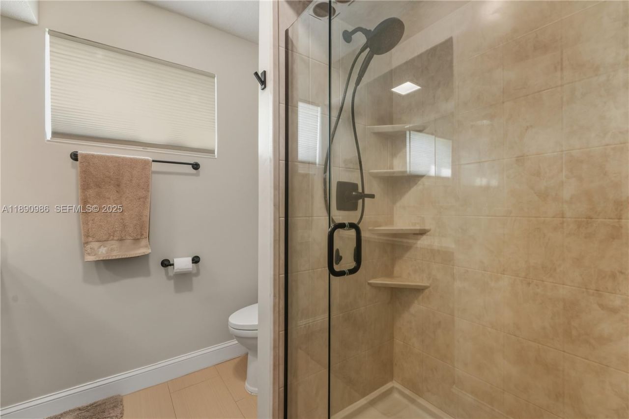 1007 N Golf Dr, Hollywood, FL 33021 Photo