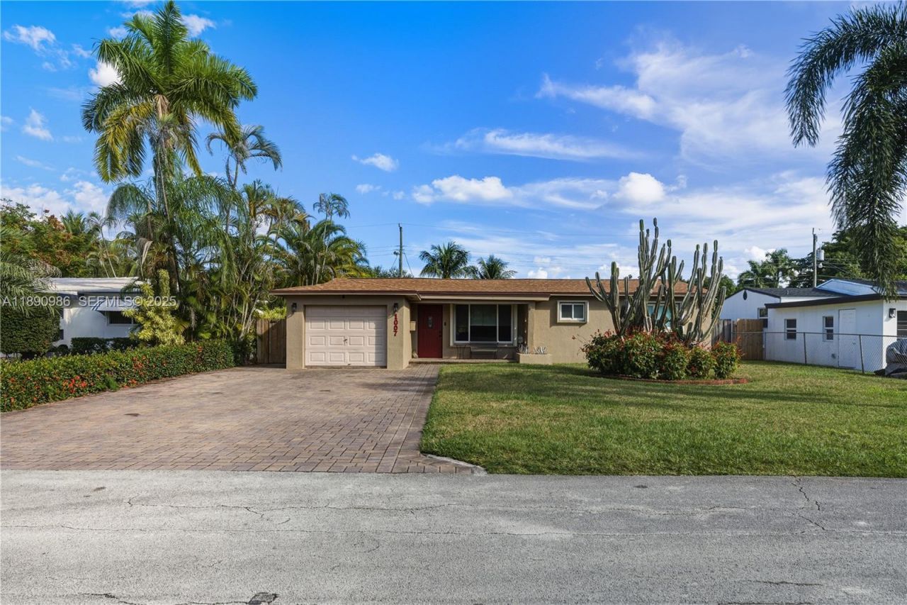 1007 N Golf Dr, Hollywood, FL 33021 Photo
