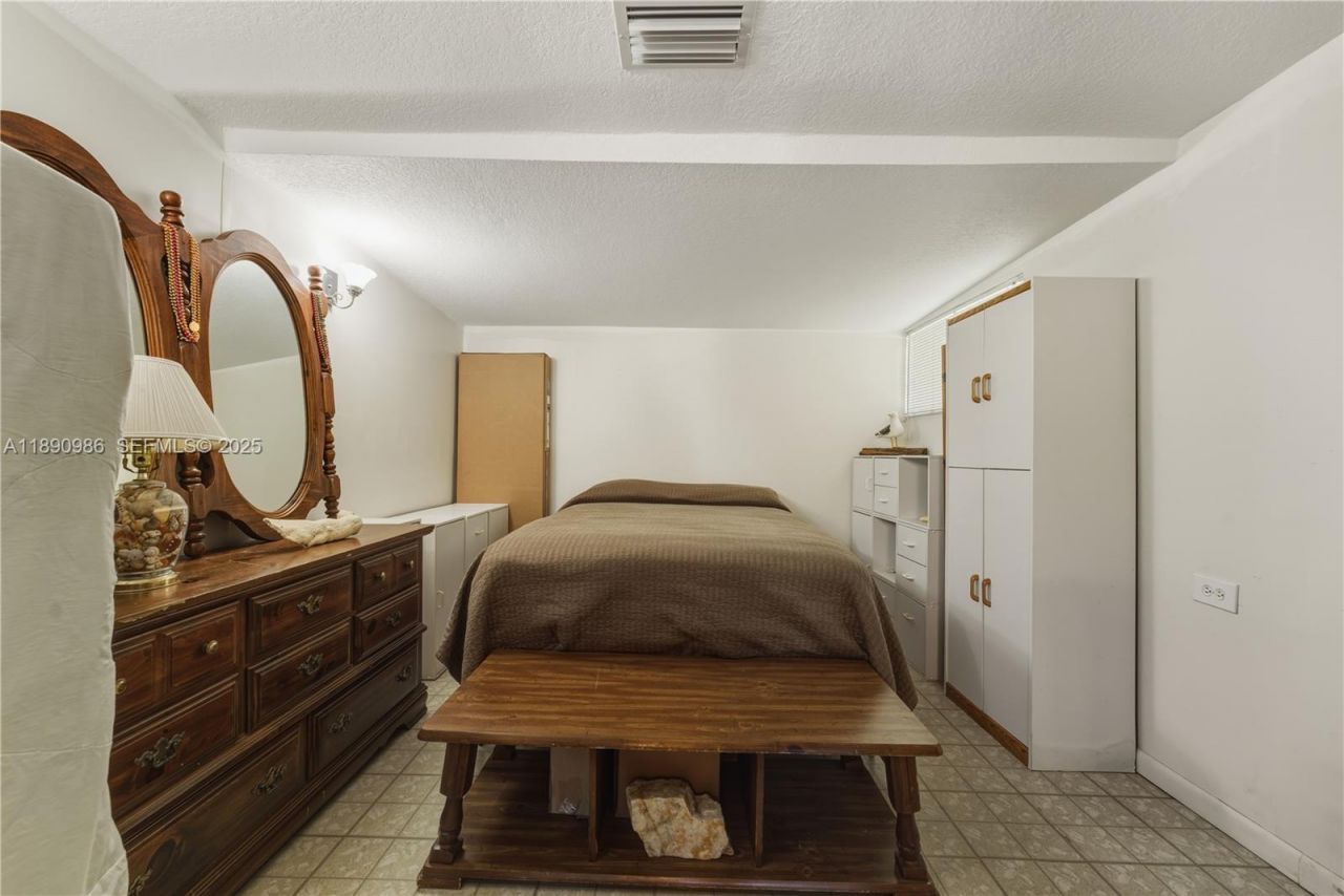 1007 N Golf Dr, Hollywood, FL 33021 Photo