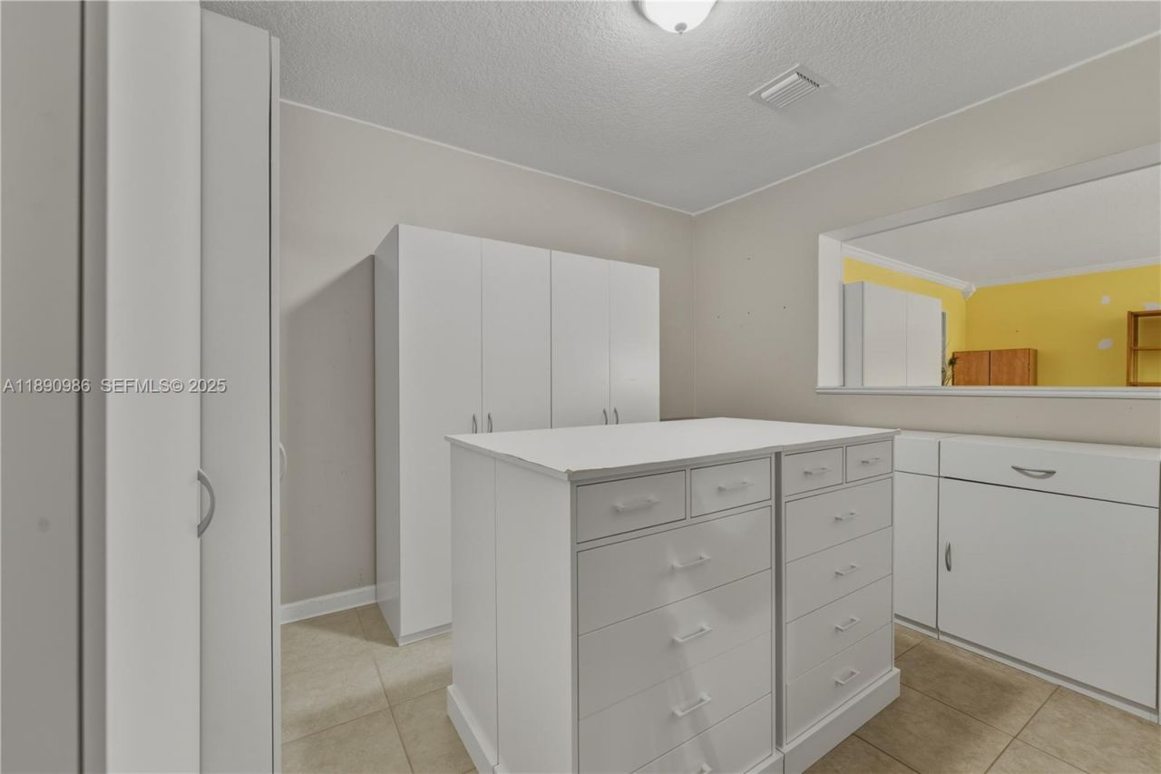 1007 N Golf Dr, Hollywood, FL 33021 Photo