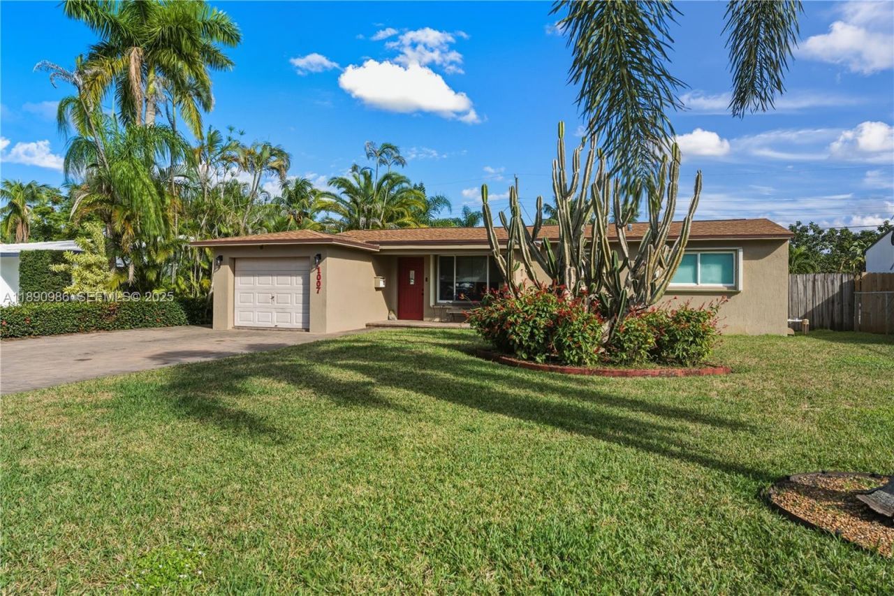 1007 N Golf Dr, Hollywood, FL 33021 Photo