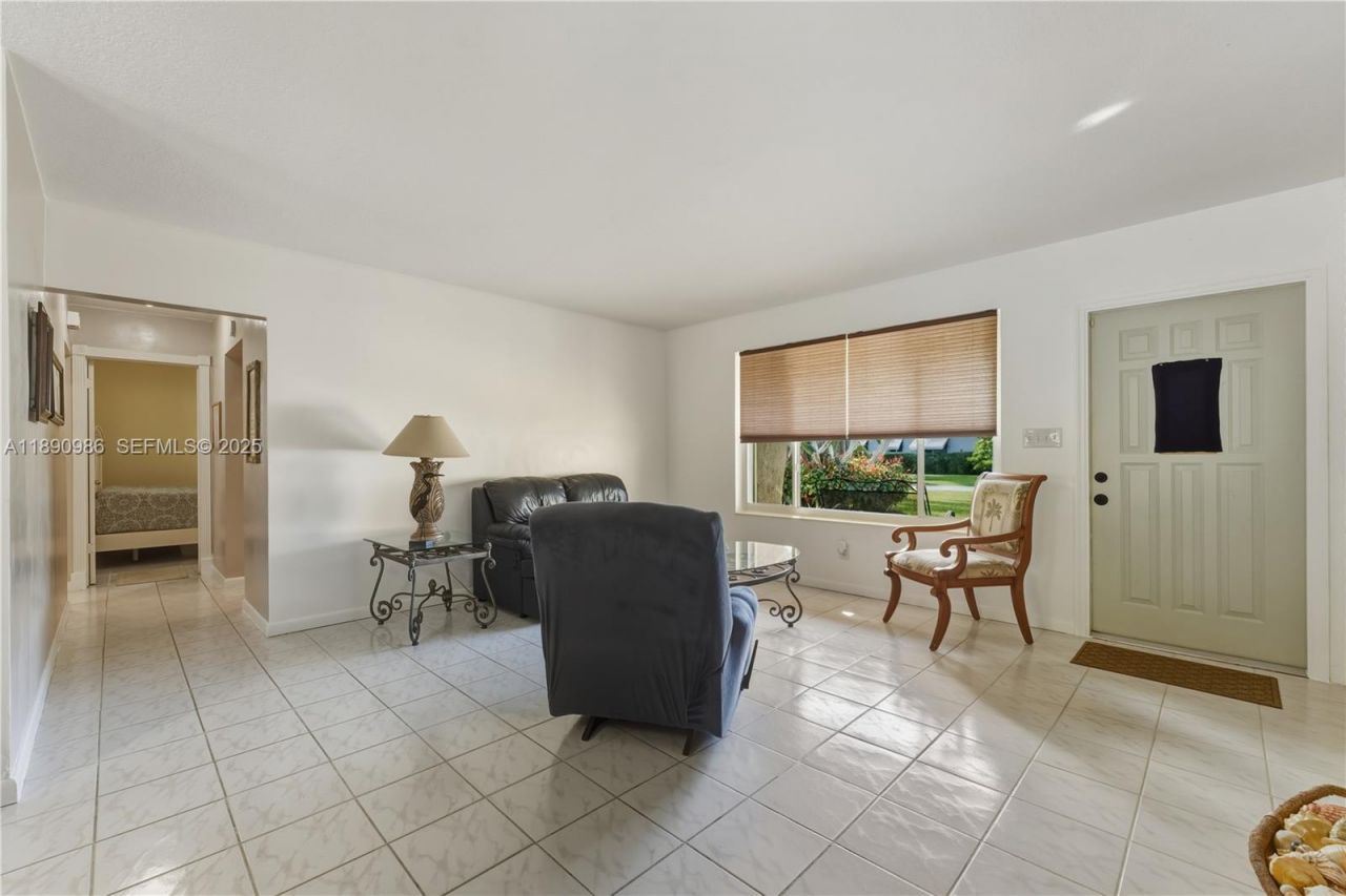 1007 N Golf Dr, Hollywood, FL 33021 Photo