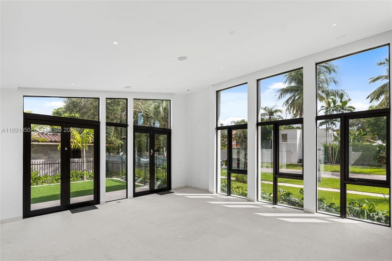 6716 San Vicente St, Coral Gables, FL 33146 Photo