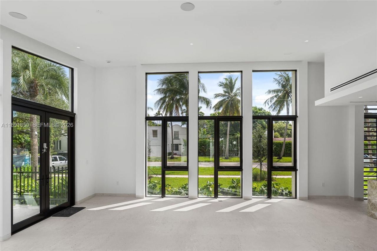 6716 San Vicente St, Coral Gables, FL 33146 Photo