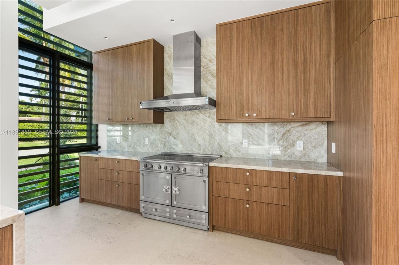 6716 San Vicente St, Coral Gables, FL 33146 Photo