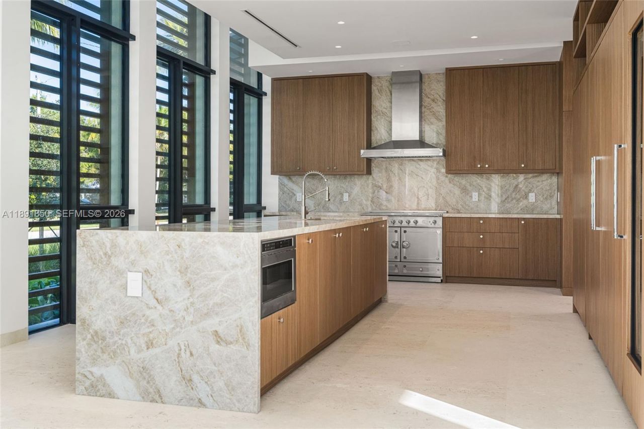 6716 San Vicente St, Coral Gables, FL 33146 Photo