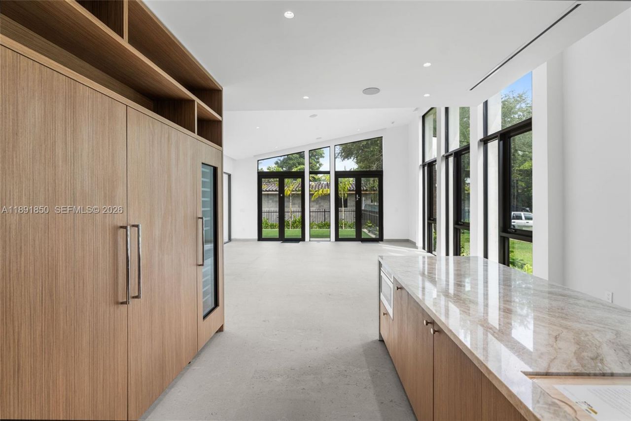 6716 San Vicente St, Coral Gables, FL 33146 Photo