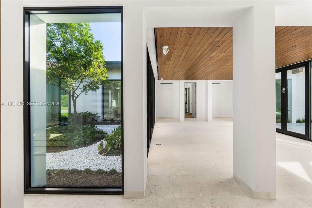 6716 San Vicente St, Coral Gables, FL 33146 Photo