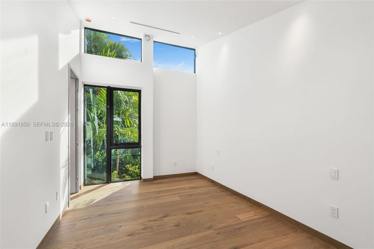 6716 San Vicente St, Coral Gables, FL 33146 Photo