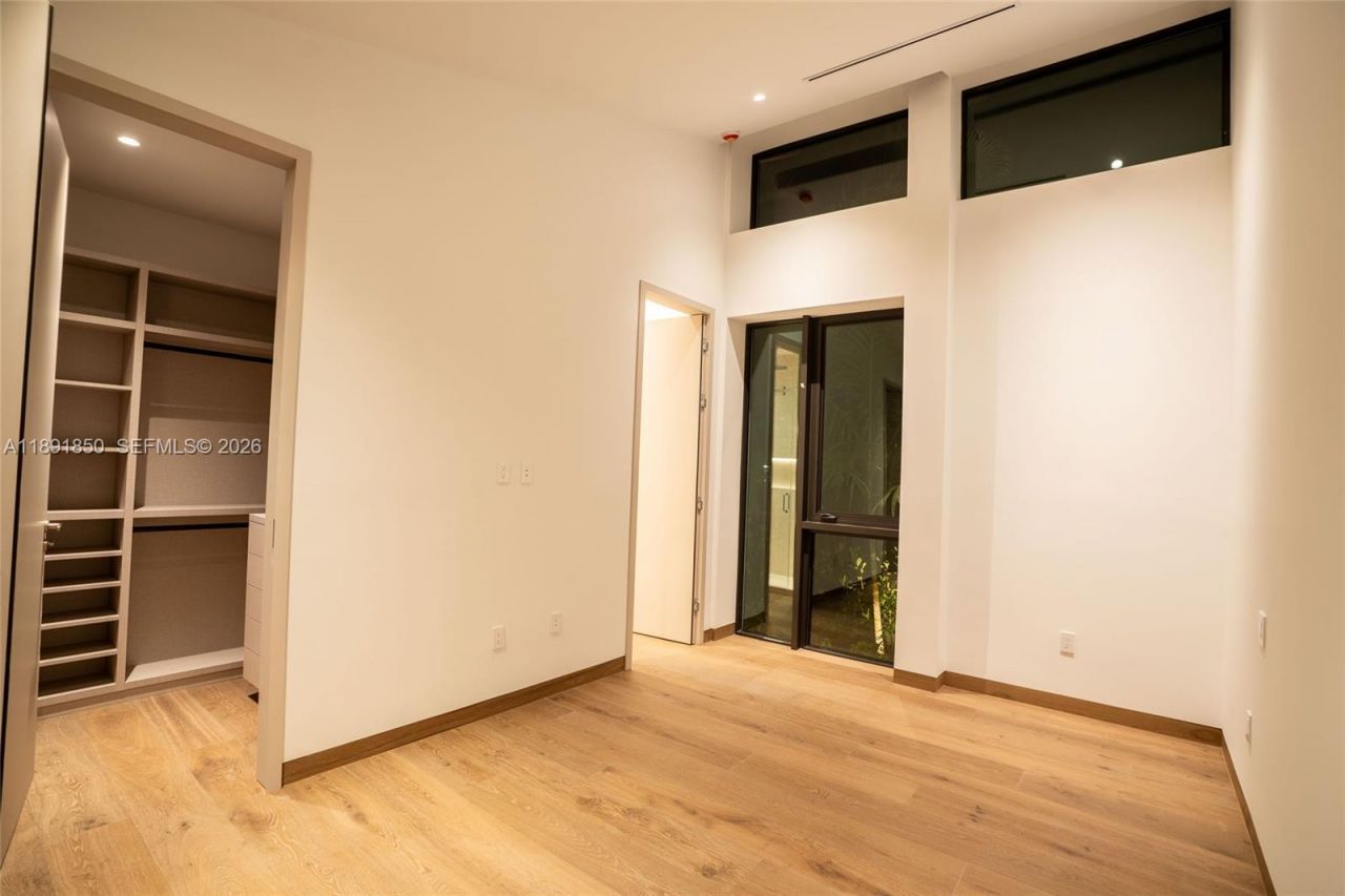 6716 San Vicente St, Coral Gables, FL 33146 Photo