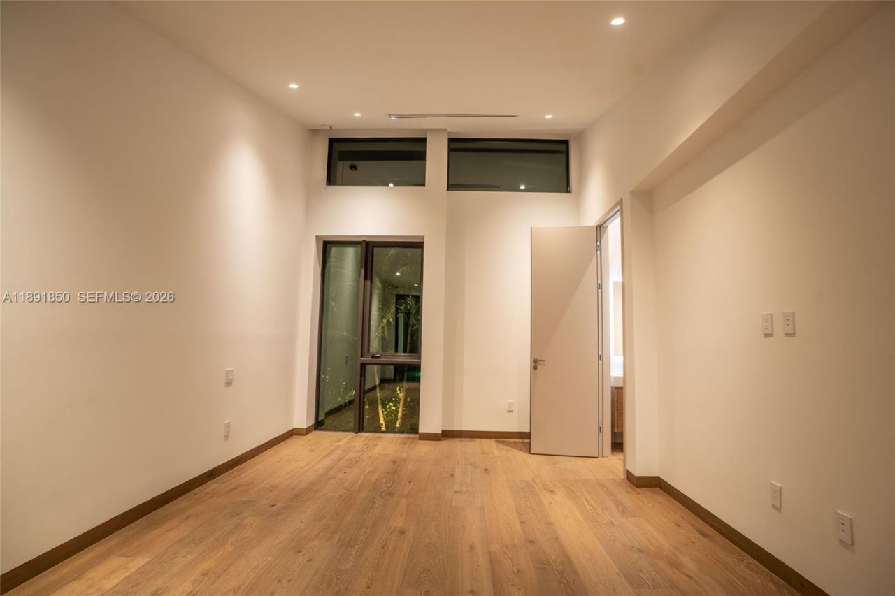 6716 San Vicente St, Coral Gables, FL 33146 Photo