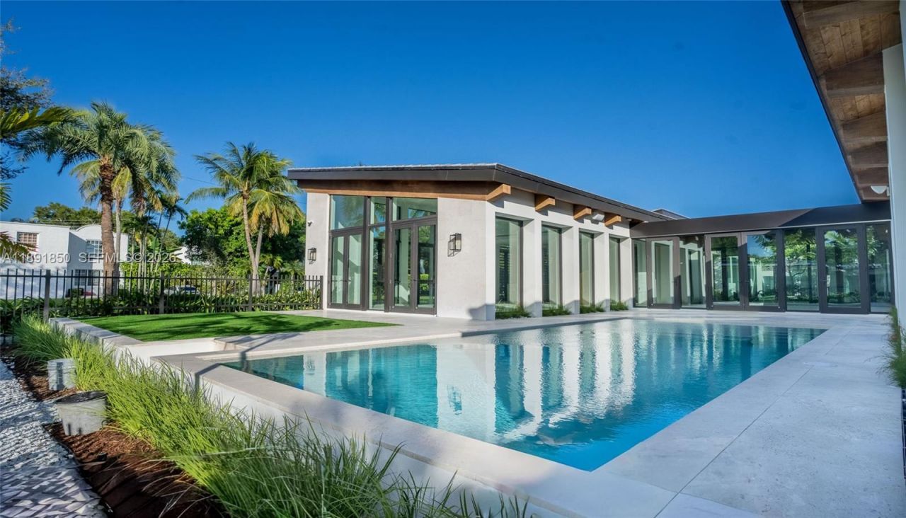 6716 San Vicente St, Coral Gables, FL 33146 Photo