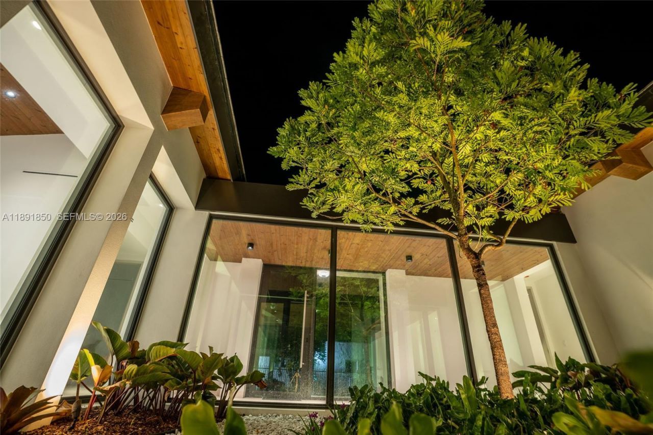 6716 San Vicente St, Coral Gables, FL 33146 Photo