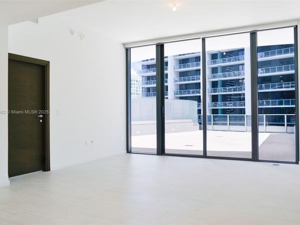 1000 Brickell Plaza, Unit 1807, Miami, FL 33131