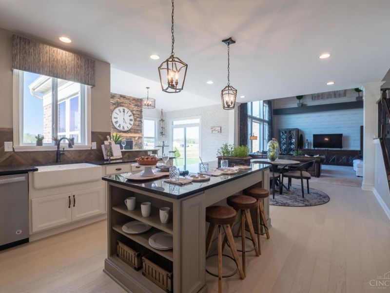 1013 Prestwick Place, Pierce Twp, OH 45245 Photo 4