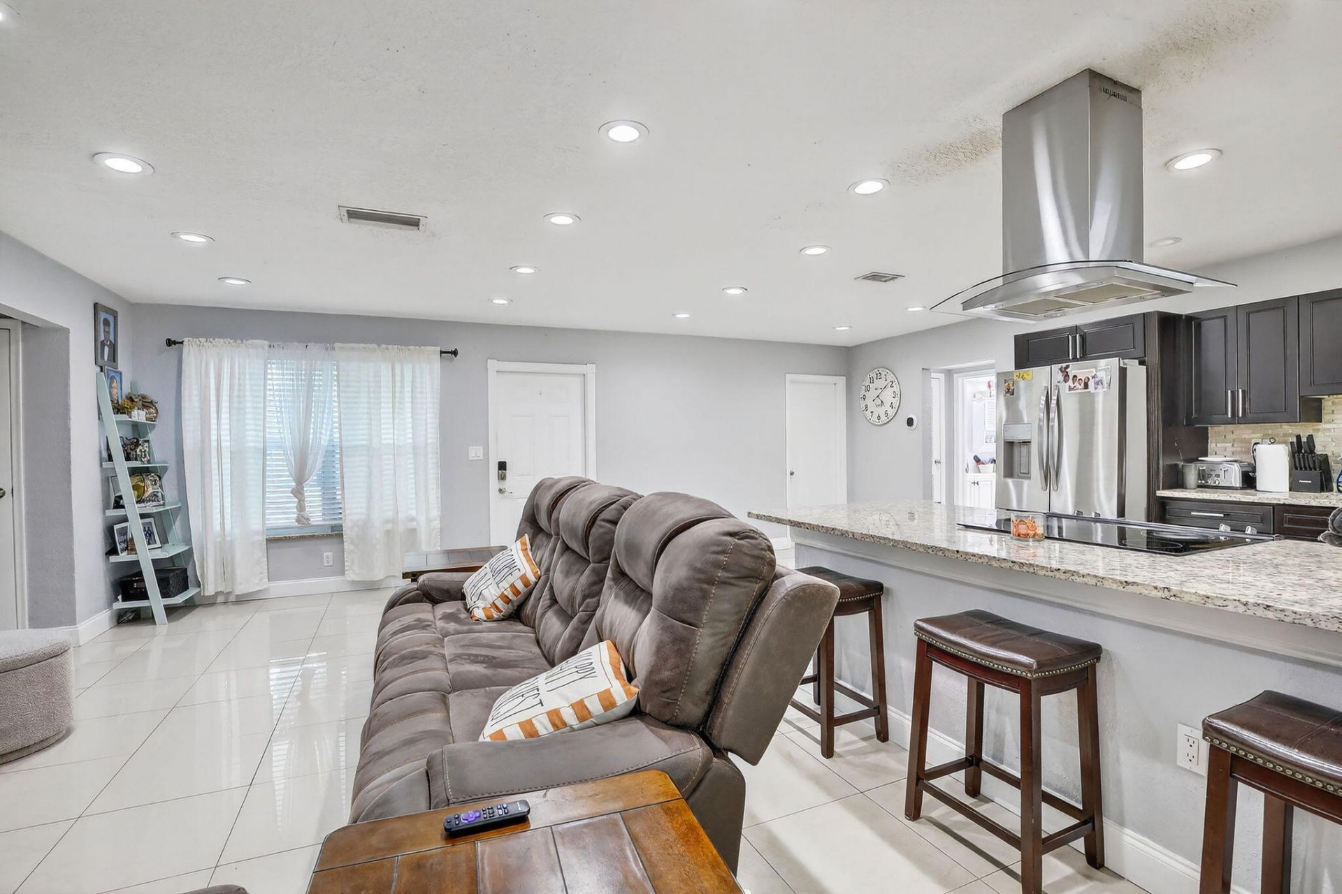 7451 NW 21st Street, Sunrise, FL 33313 Photo