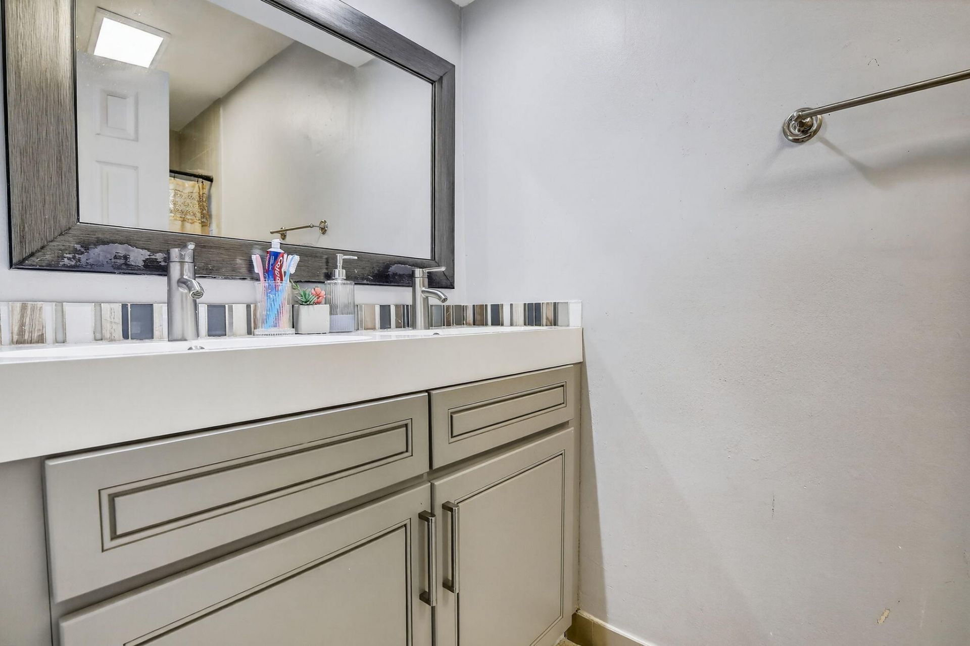 7451 NW 21st Street, Sunrise, FL 33313 Photo