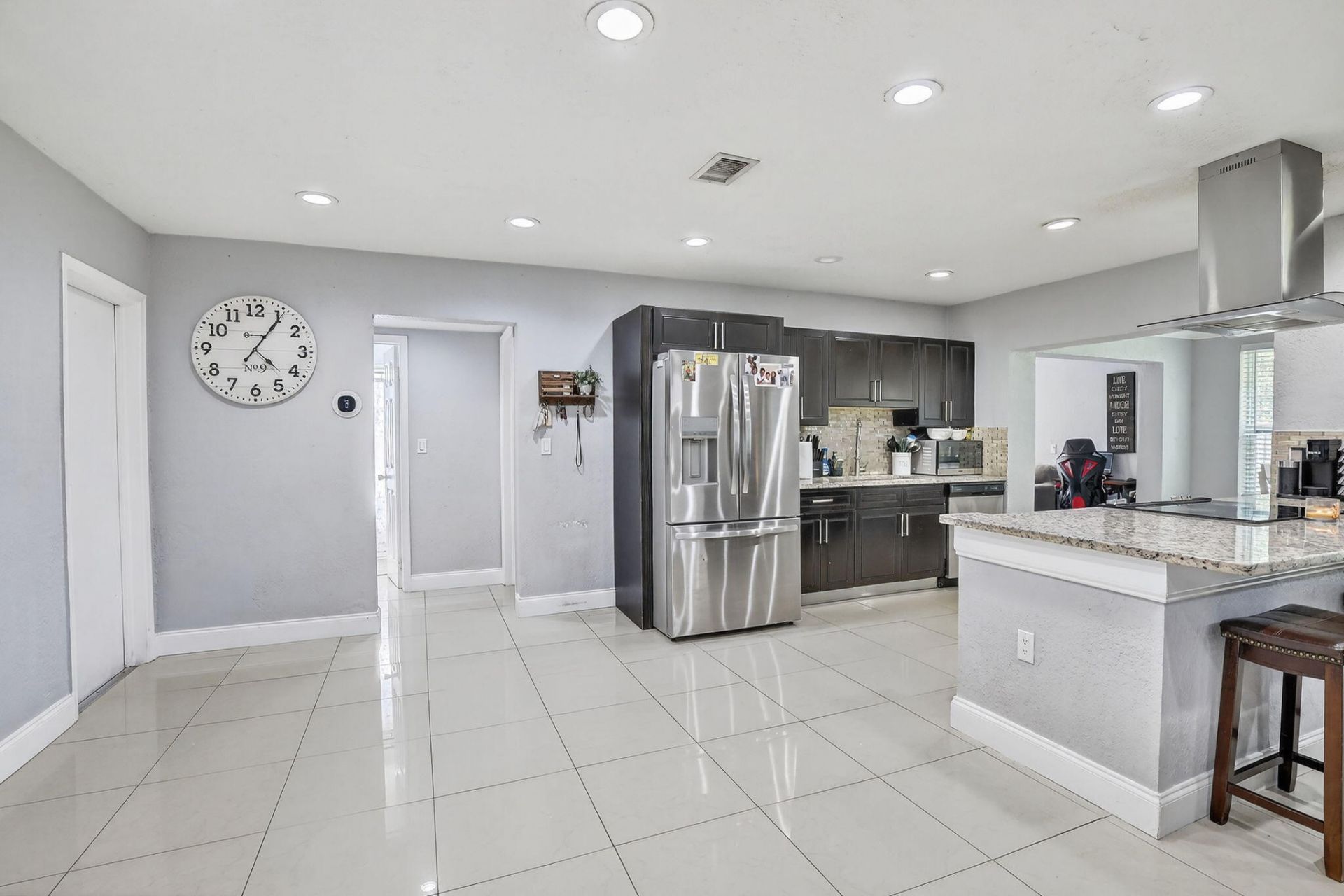 7451 NW 21st Street, Sunrise, FL 33313 Photo