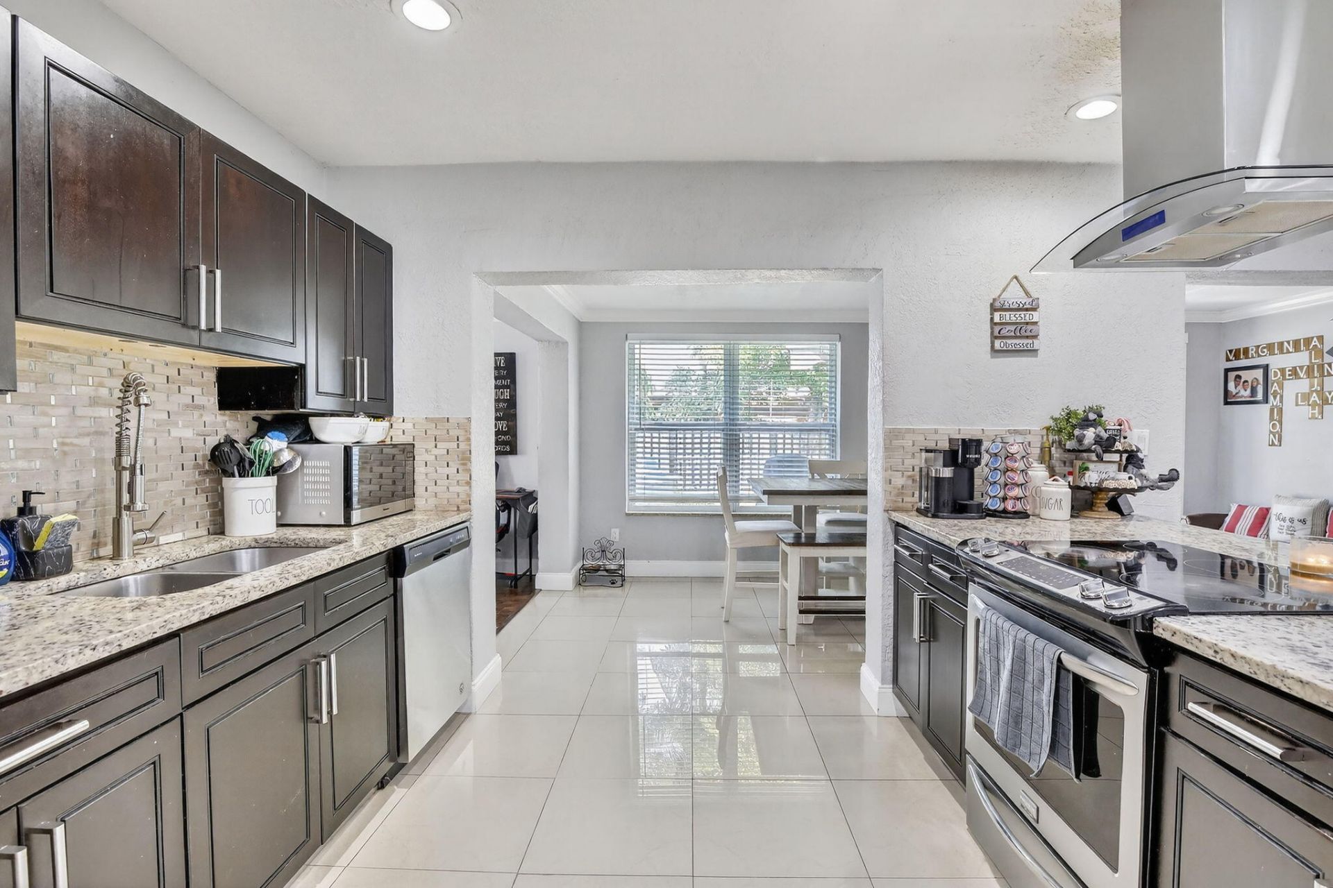 7451 NW 21st Street, Sunrise, FL 33313 Photo