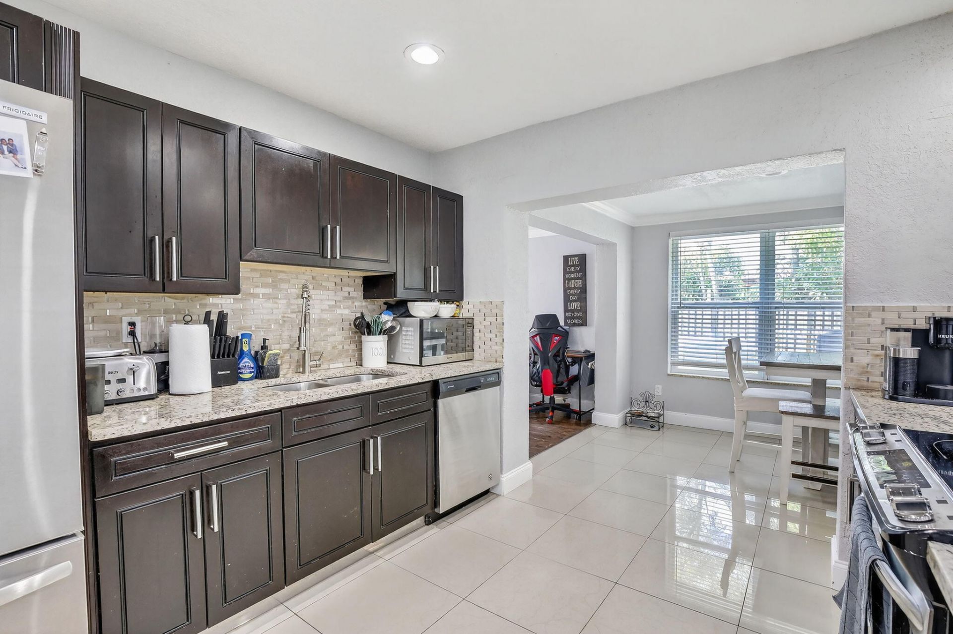 7451 NW 21st Street, Sunrise, FL 33313 Photo