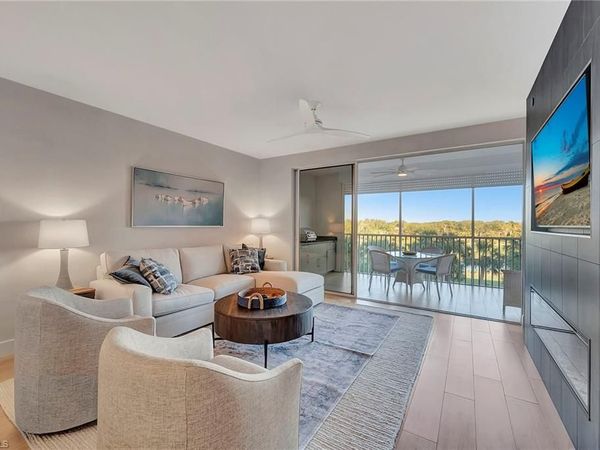 7671 Pebble Creek CIR, Unit 303, NAPLES, FL 34108