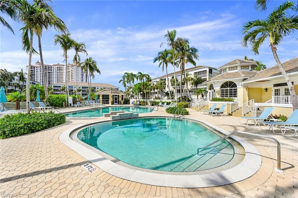 7671 Pebble Creek Cir, Unit 303, Naples, FL 34108 Photo