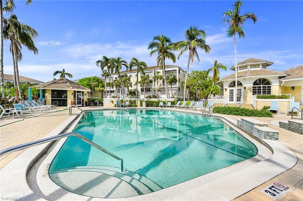 7671 Pebble Creek Cir, Unit 303, Naples, FL 34108 Photo