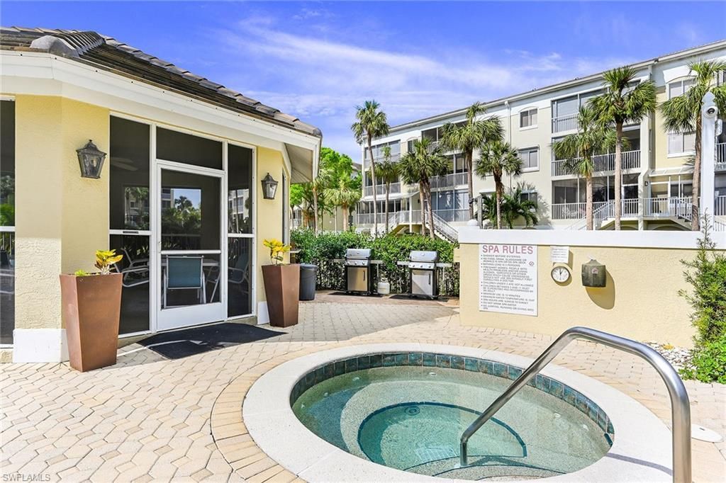 7671 Pebble Creek Cir, Unit 303, Naples, FL 34108 Photo