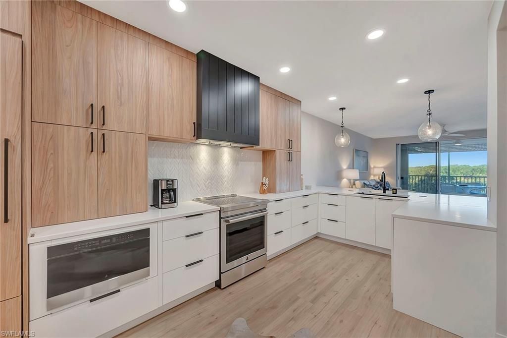 7671 Pebble Creek Cir, Unit 303, Naples, FL 34108 Photo