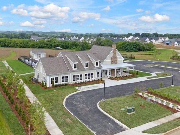 8012 Whitcroft Dr, College Grove, TN 37046