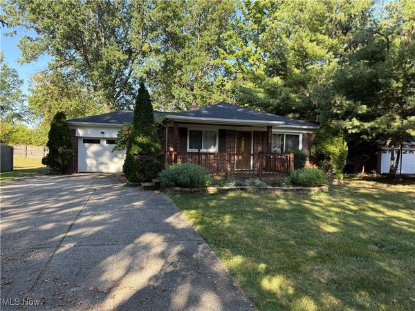 1528 Dover Center Road, Westlake, OH 44145