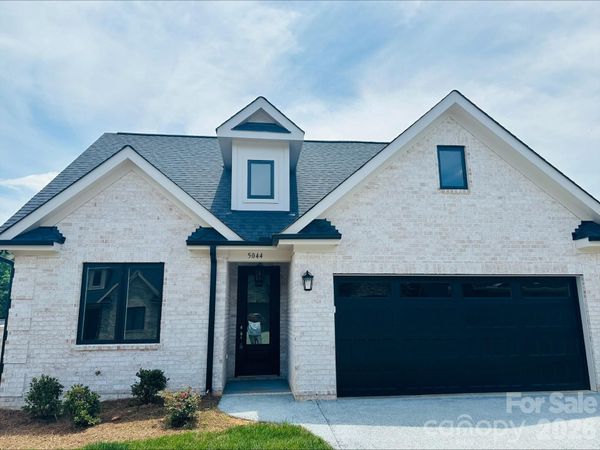 5044 Silver Trace Lane, Unit 101, Denver, NC 28037