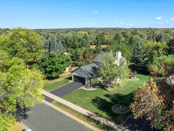 18863 Broadmoore Drive, Eden Prairie, MN 55346