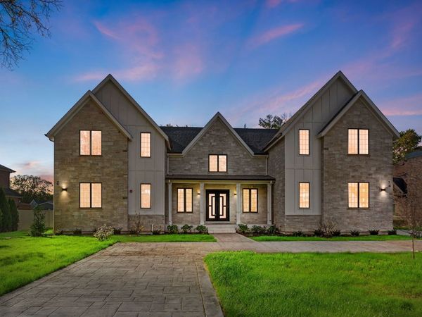 1921 Beechnut Road, Northbrook, IL 60062