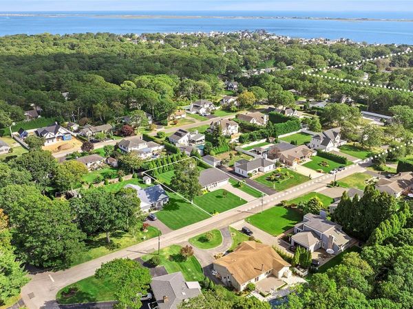 5 Canvasback Lane, East Quogue, NY 11942