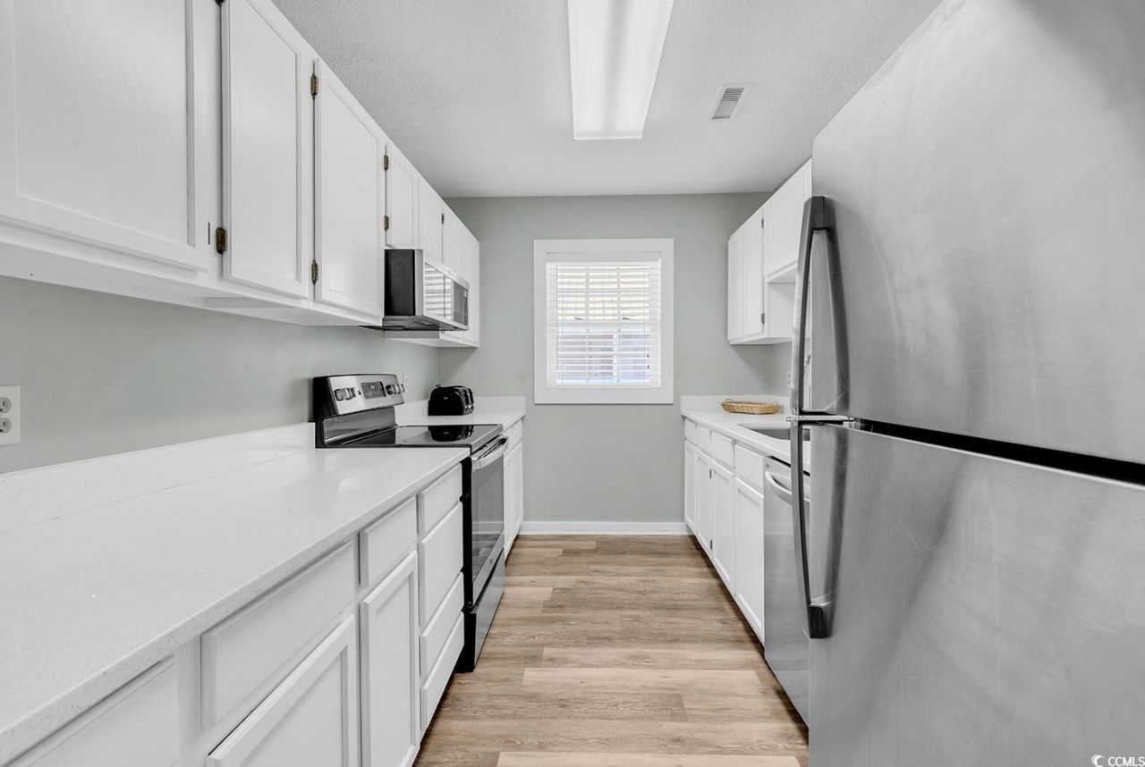 1521 N Waccamaw Dr. Photo 12