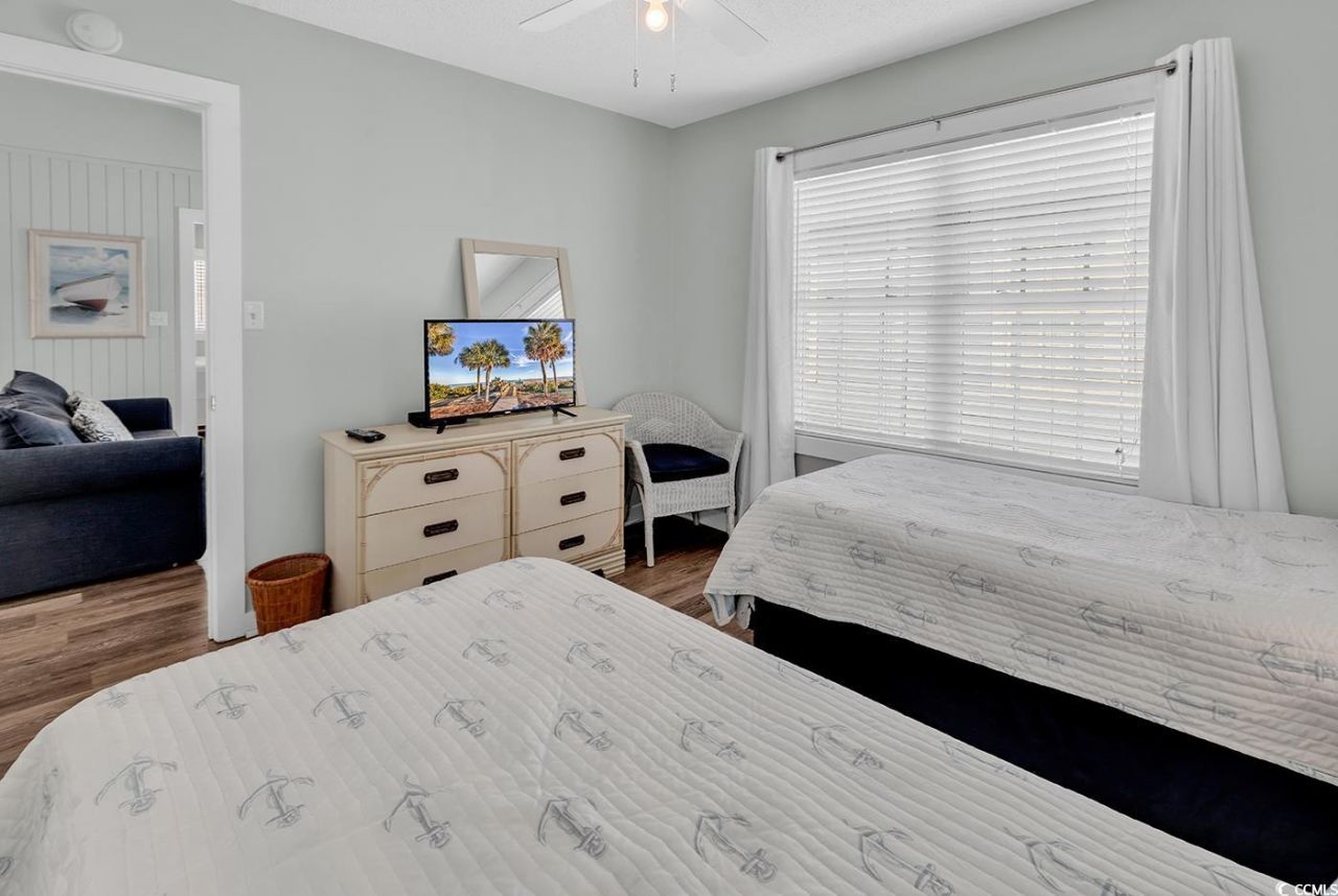 1521 N Waccamaw Dr. Photo 22