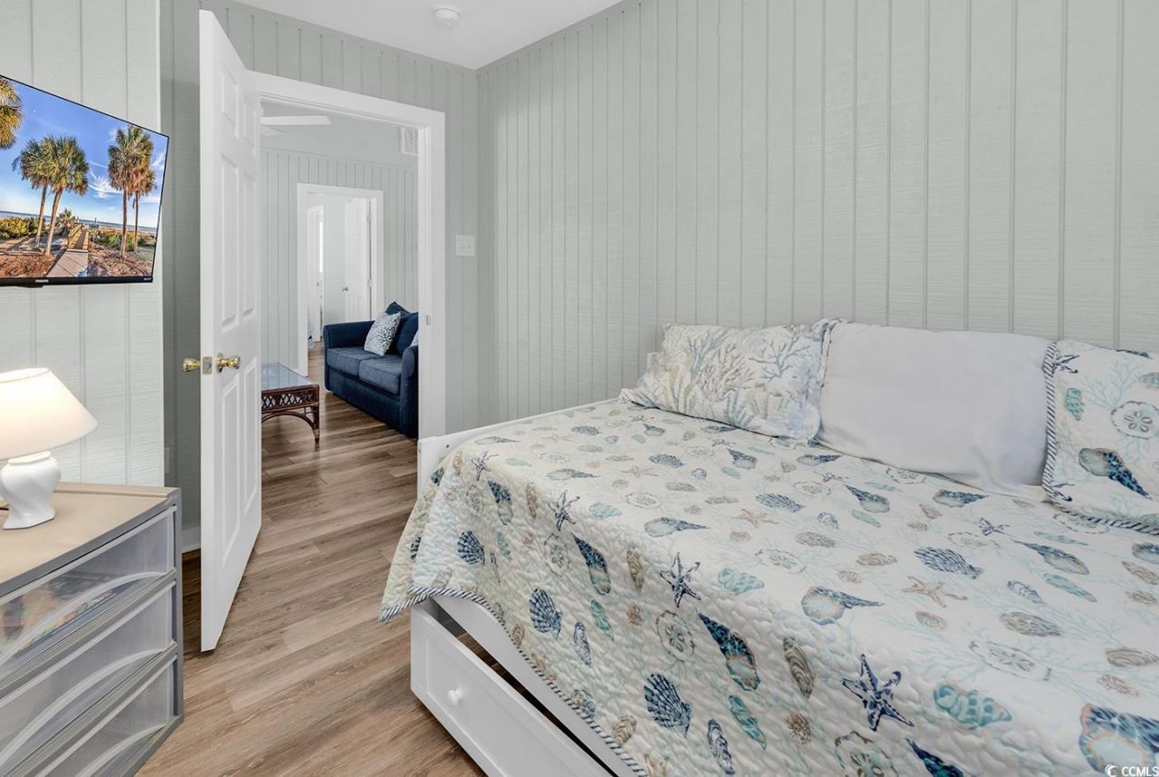 1521 N Waccamaw Dr. Photo 23