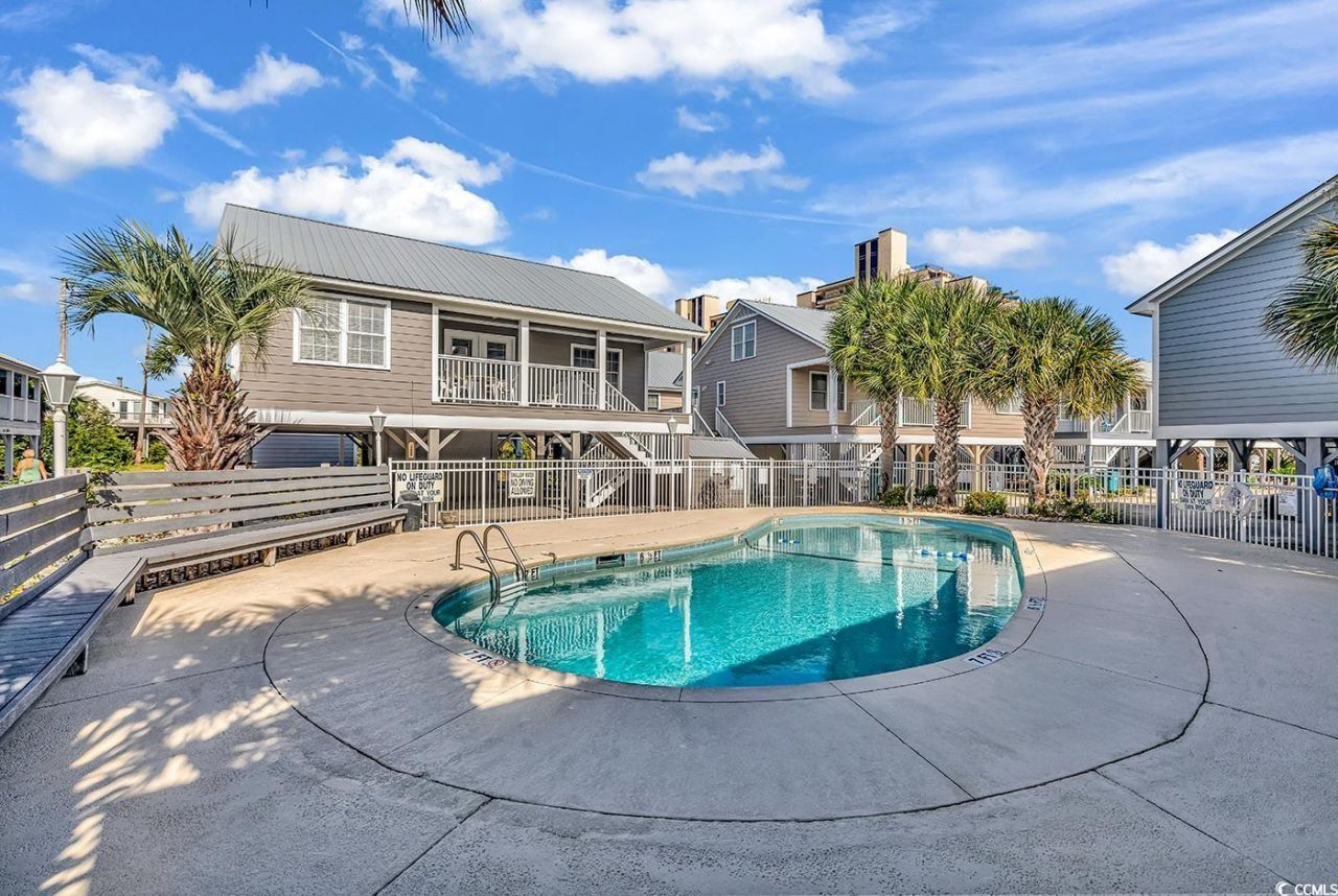 1521 N Waccamaw Dr. Photo 4