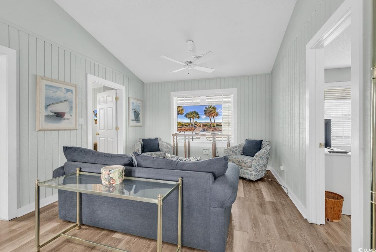 1521 N Waccamaw Dr. Photo 8