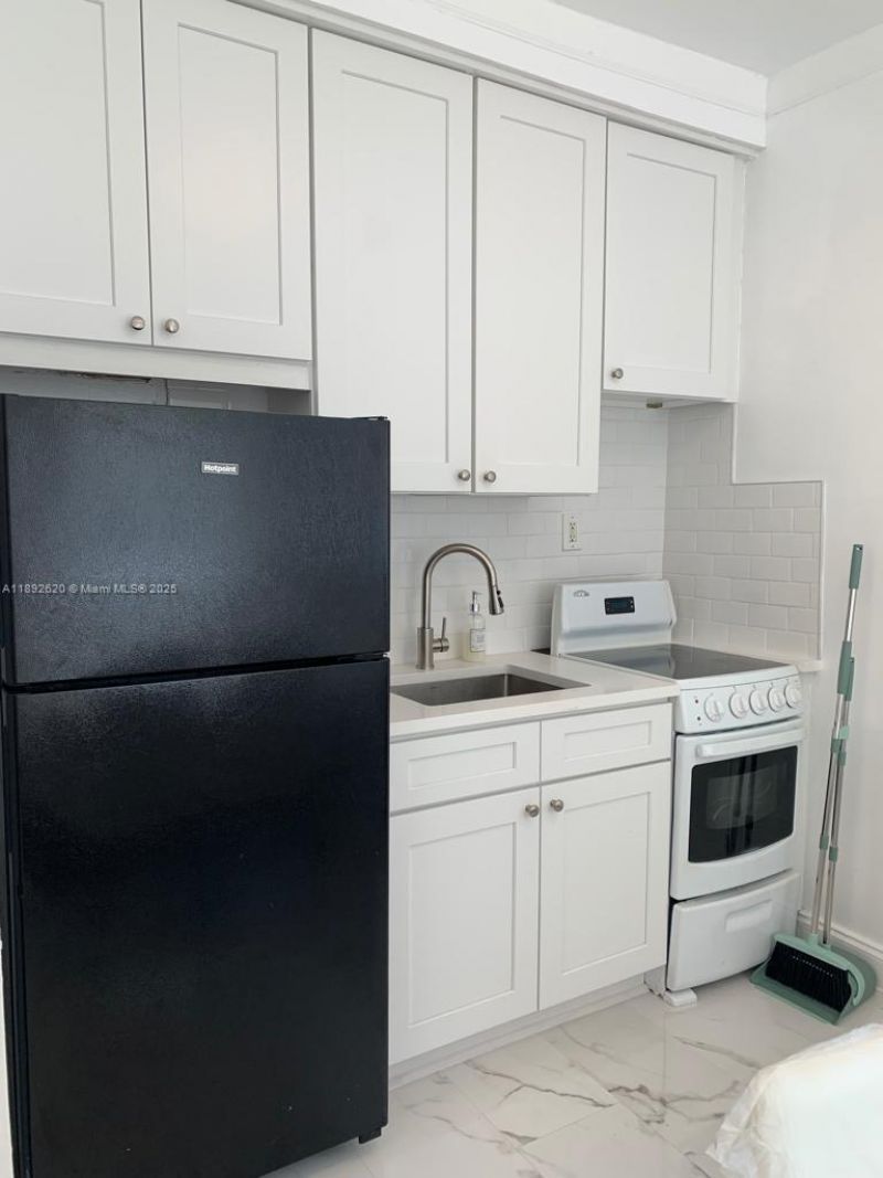 545 Michigan Ave, Unit 5, Miami Beach, FL 33139 Photo