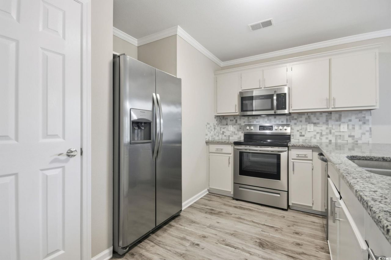 1212 River Oak Dr. Photo 3